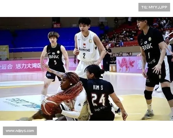 中国女篮95比67大胜日本强势夺冠杨舒予荣膺MVP郑薇完胜宫鲁鸣
